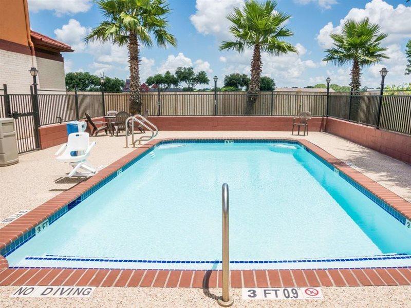 Super 8 By Wyndham Brookshire Tx Hotel Exterior photo